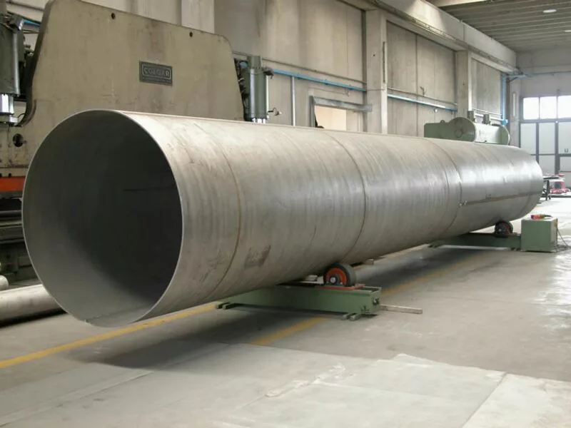 Сварная нержавеющая труба 720x18 мм 12Х18Н10Т ТУ 1381-001-17454136-2013